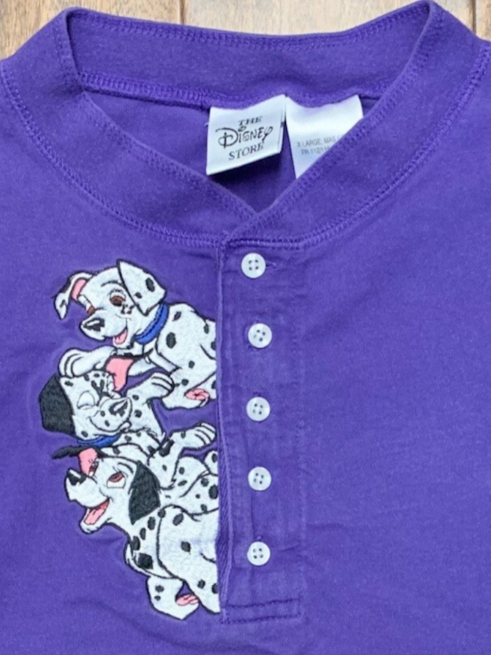 Vtg 90s Disney Store 101 Dalmatians Embroidered SS Henley XL